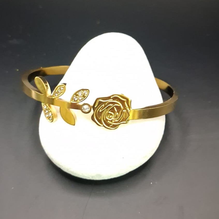 Anti Tarnish Rose Bracelet