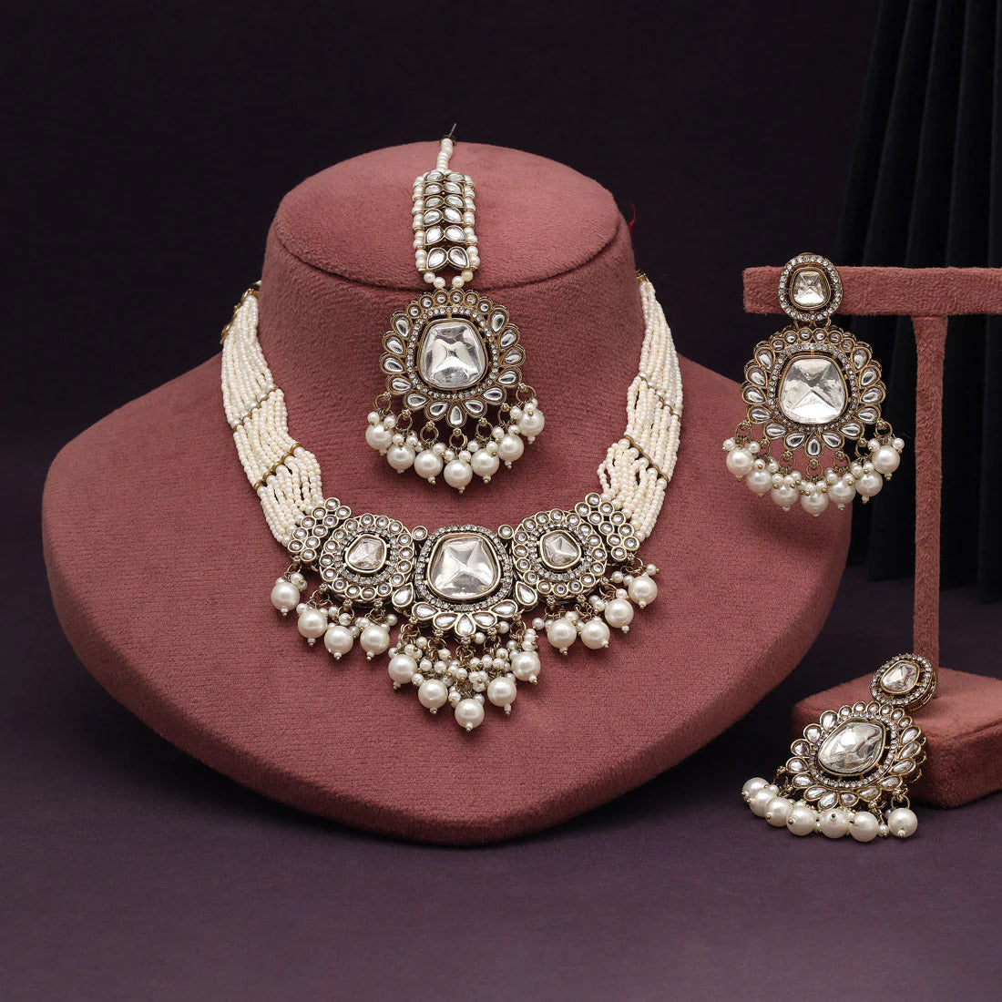White Colour Kundan Necklace Set