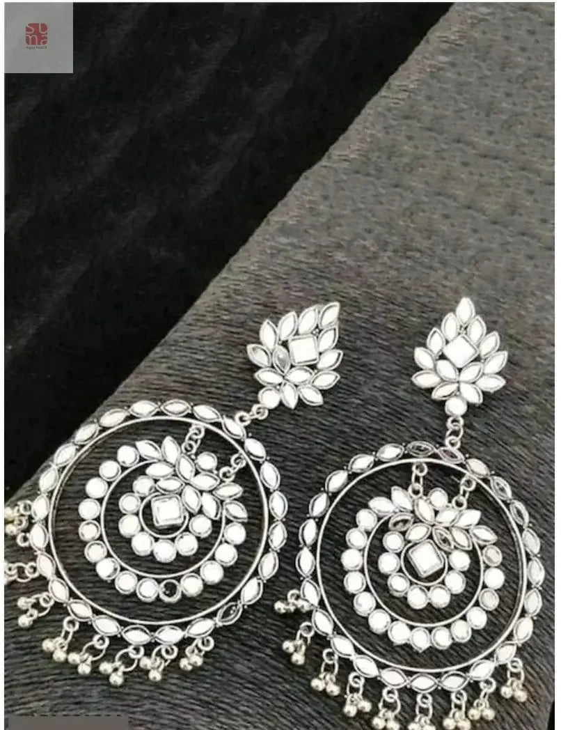 Fashionable Princess Charming Alloy Chandbali Earring Supermacchi