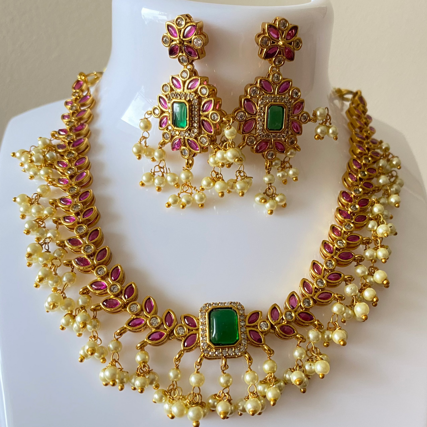 Gold Look Alike Guthapusalu Short Necklace Set
