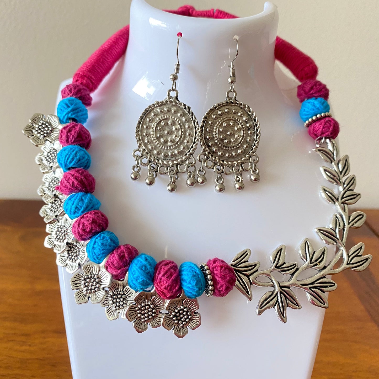 Handcrafted Silver Floral Choker Necklace Set with Pink and Blue Thread Beads Super Macchi