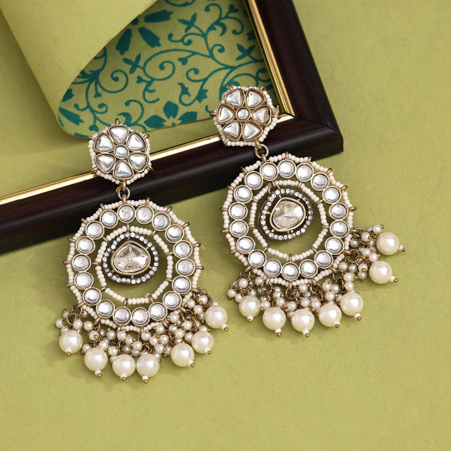 Off-White Kundan Chandelier Earrings - Supermacchi Jewellery Collections