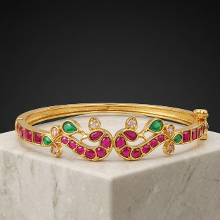 Premium Gold Look Traditional Bracelet