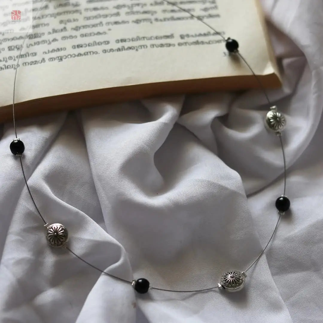 Single Layer Invisible Necklace