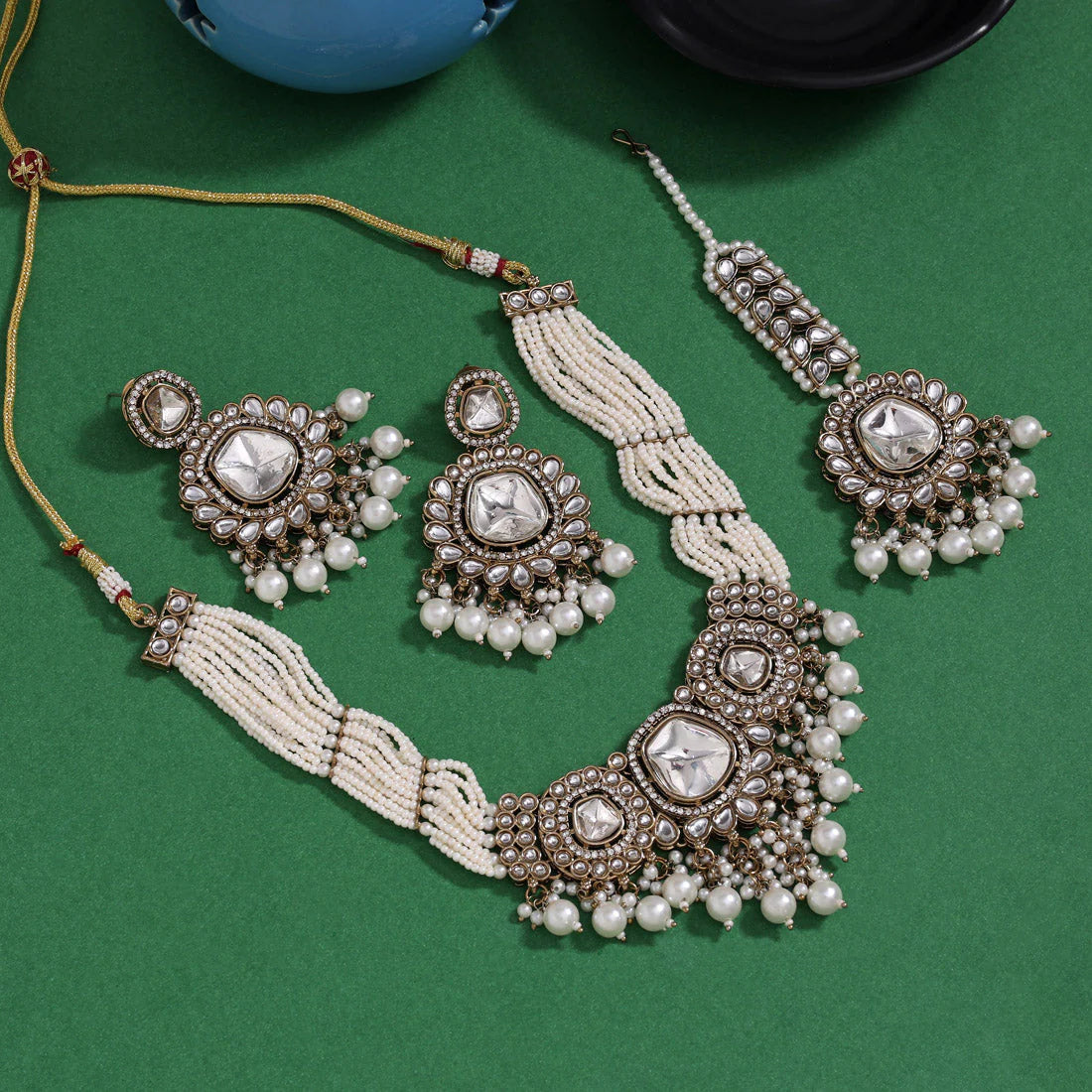 White Colour Kundan Necklace Set