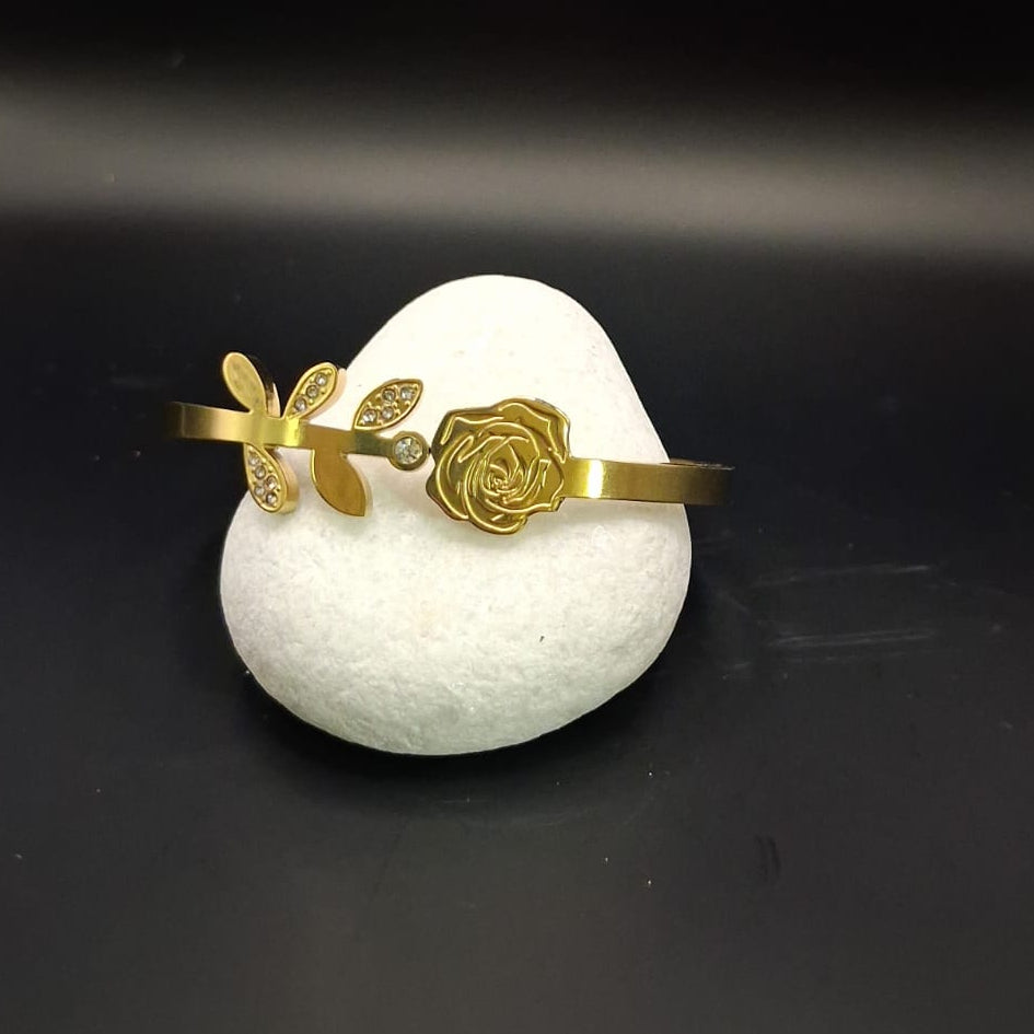 Anti Tarnish Rose Bracelet
