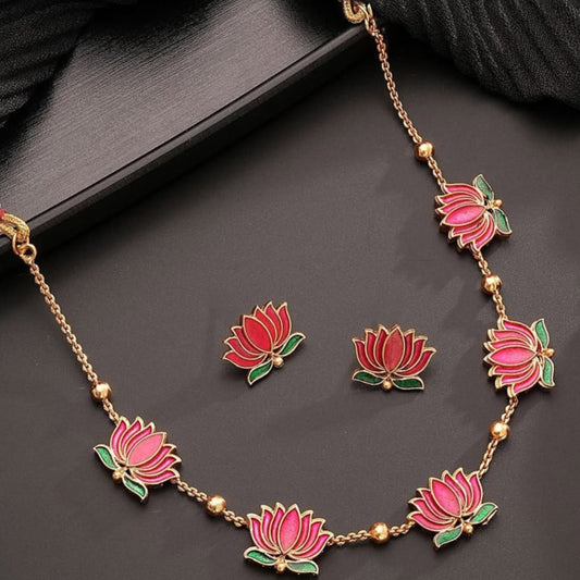 Lotus Necklace – Elegant South Indian Jewellery by Super Macchi